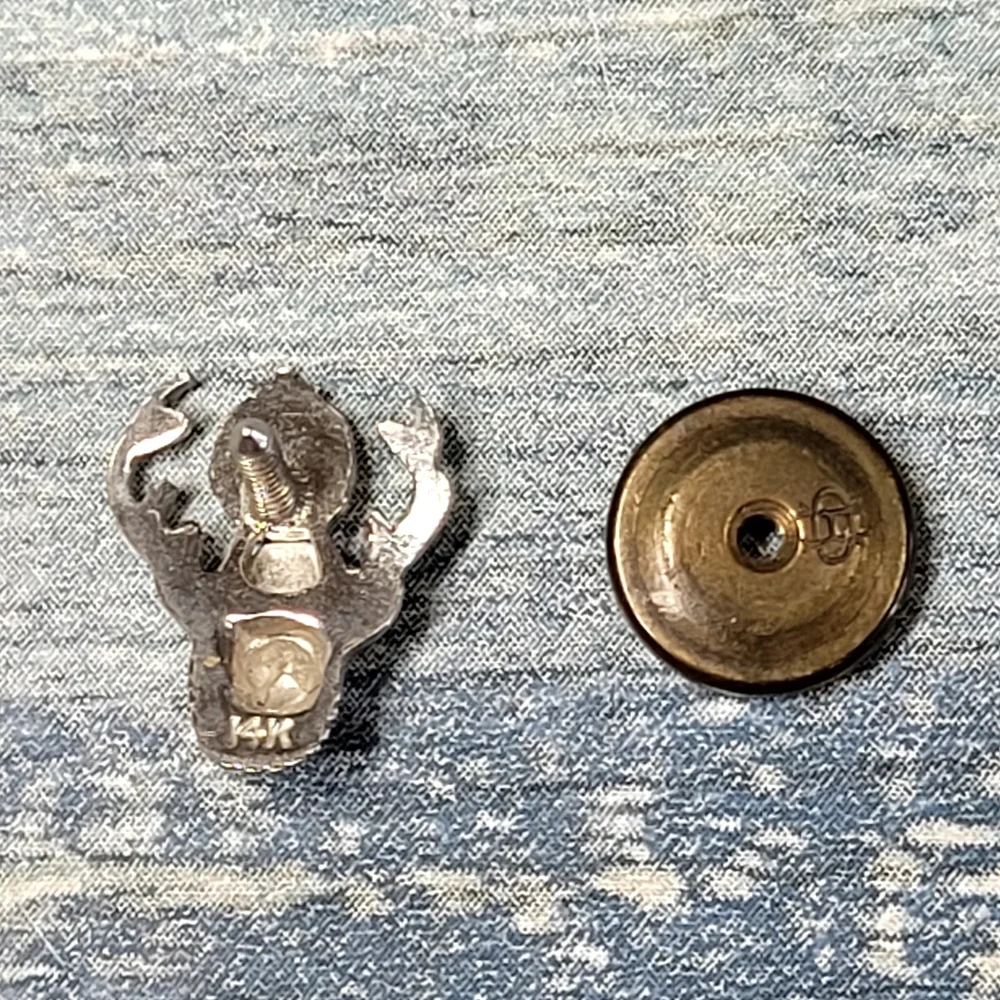 14k White Gold Elk Head Lapel Pin